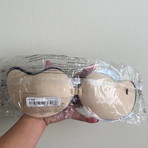 2 Strapless Adhesive Bras (black & nude)